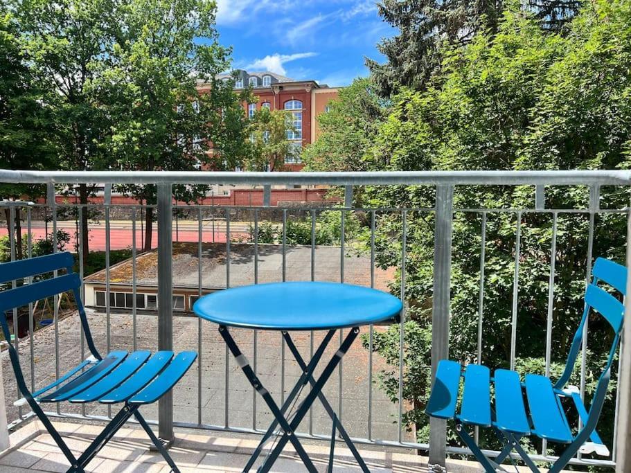 Schoenes City-Apartment Im Zentrum Mit Balkon Хоф Екстериор снимка