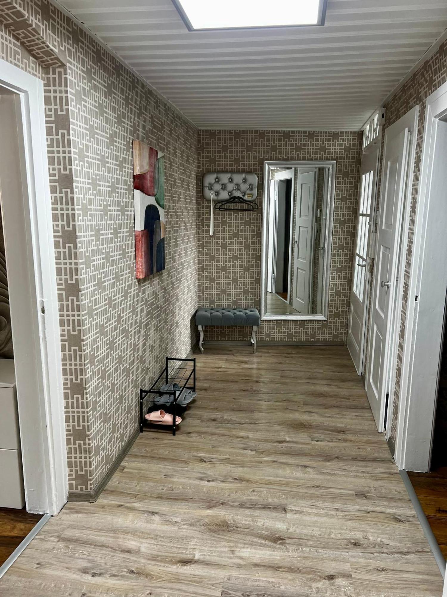 Schoenes City-Apartment Im Zentrum Mit Balkon Хоф Екстериор снимка